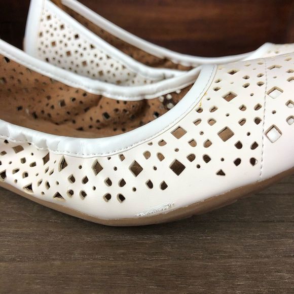 Naturalizer N5 Comfort Undone White Ballet Flats - Picture 5 of 10